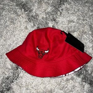 Chicago Bulls Reversible Bucket Hat